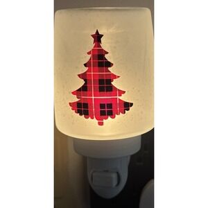 Scentsy Pine For Plaid Wax Warmer Mini Wall Plug‎ In Warmer Winter Christmas